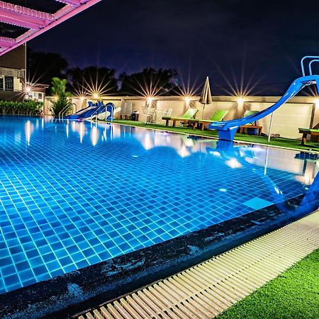Gold Airport Suites Bangkok Zewnętrze zdjęcie