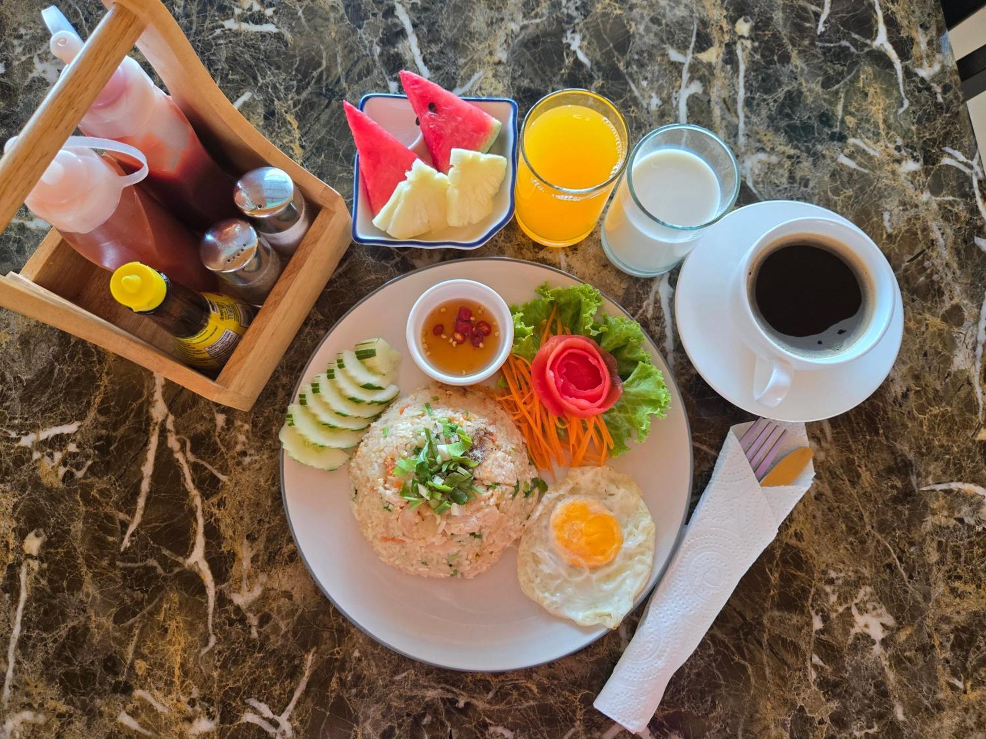 Gold Airport Suites Bangkok Zewnętrze zdjęcie